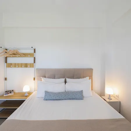 Apartment White Lotus Jacuzzi Villa, #feelslikehome *