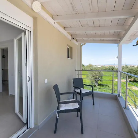 Apartment White Lotus Jacuzzi Villa, #feelslikehome