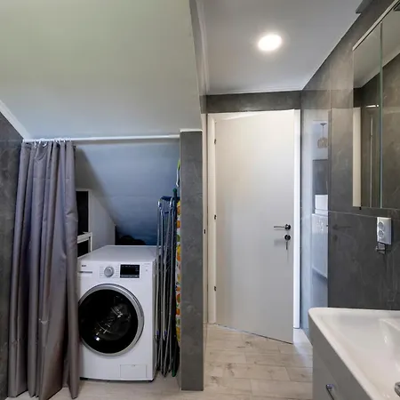 Apartament White Lotus Jacuzzi Villa, #feelslikehome